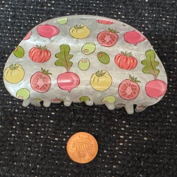 FRASIER STERLING Veggie Hair Claw Clip - Pearlescent White - Picture 13 of 13